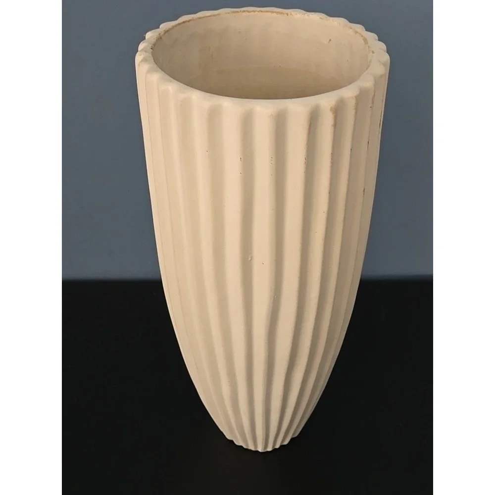 West‎ Elm Planter Vase Textured Fluted Stoneware White Glaze Retired 11.5